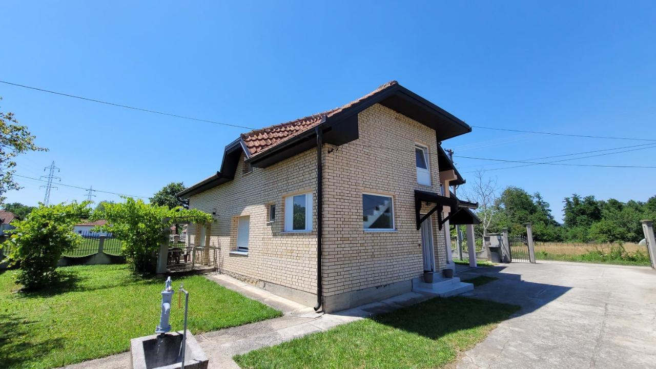 Apartman Progresso ヴァリェヴォ エクステリア 写真